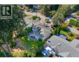 779 Menawood Pl, Saanich, BC V8Y2Z7 Photo 48