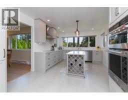 Ensuite - 779 Menawood Pl, Saanich, BC V8Y2Z7 Photo 6
