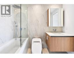 1304 135 E 13th Street, North Vancouver, BC V7L0J8 Photo 11