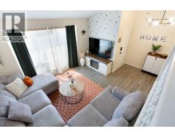 4pc Bathroom - 5 Shawglen Court Sw, Calgary, AB T2Y2R1 Photo 7