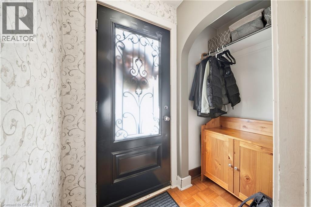 33 THE STRAND Avenue - Image 5