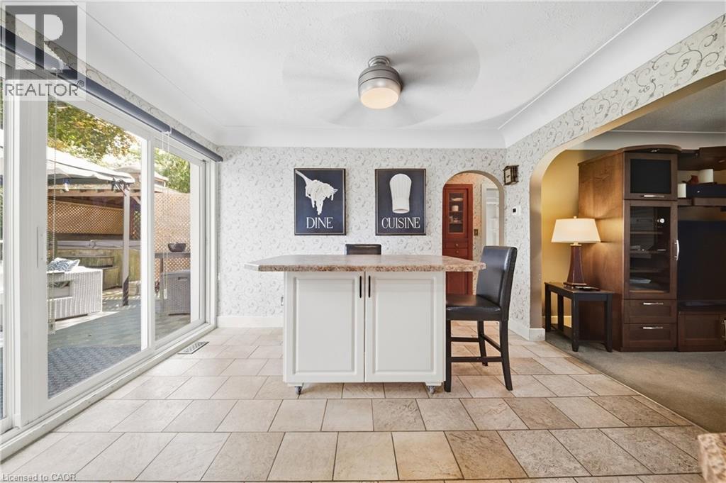 33 THE STRAND Avenue - 10
