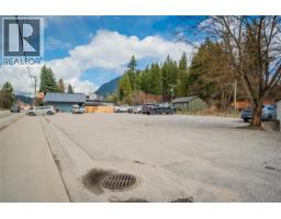755/789 Columbia Avenue, Castlegar, BC V1N1H1 Photo 19