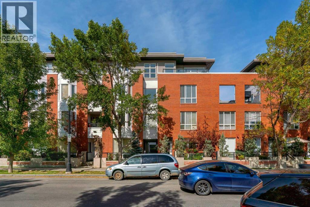 302, 830 Centre Avenue NE, Calgary, Alberta, T2E9C3
