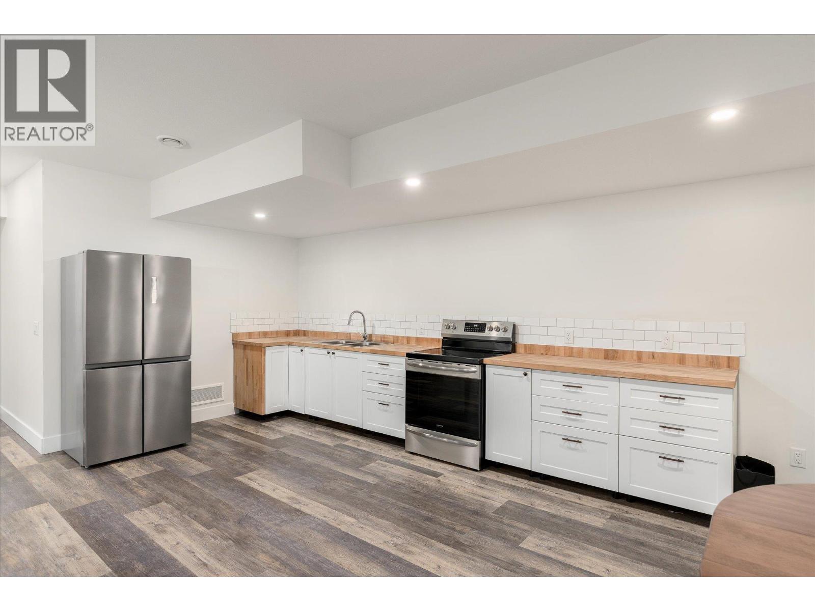 4702 McCulloch Road, Kelowna