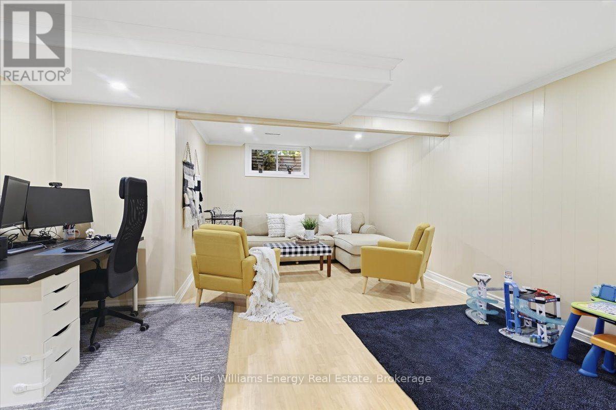 1569 GETA CIRCLE - 24