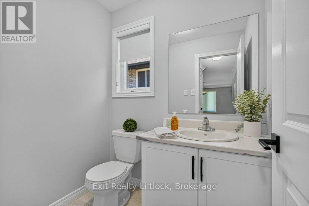 41 MARYANN LANE - 19