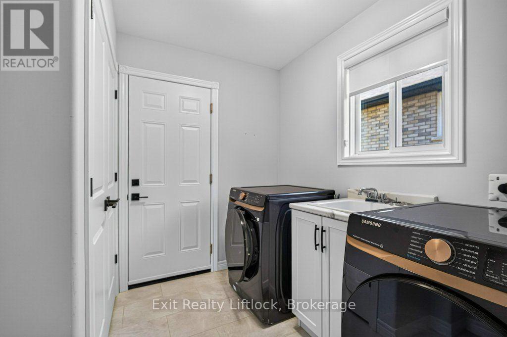 41 MARYANN LANE - 20