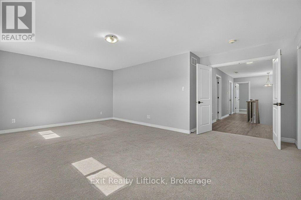 41 MARYANN LANE - 29