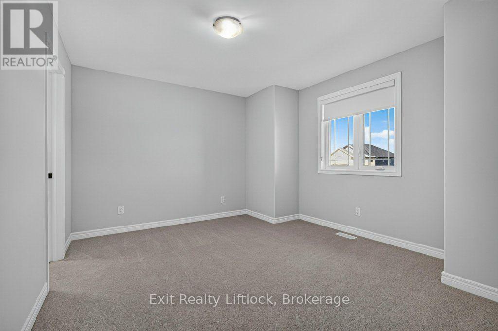 41 MARYANN LANE - 36
