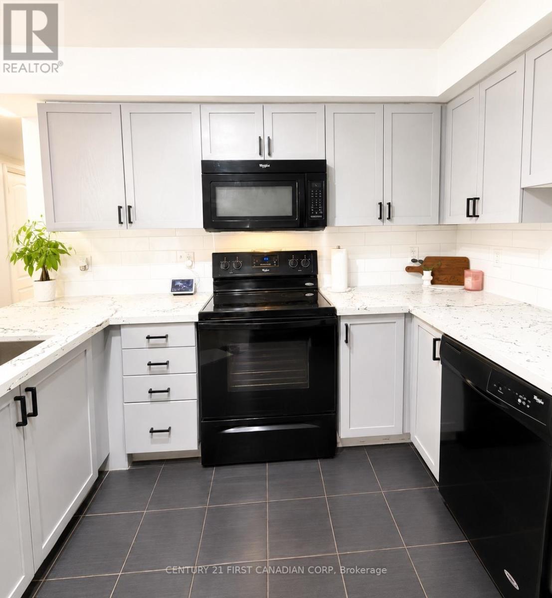 Photo of 2 - 35 HAYS BOULEVARD