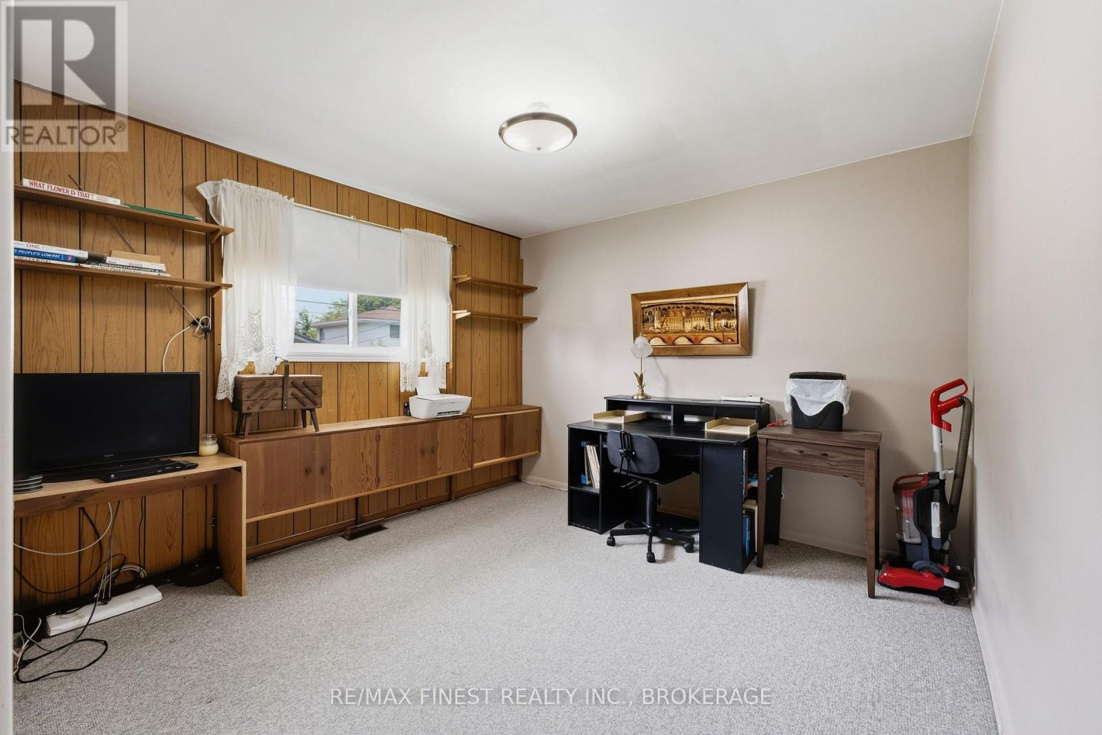 746 LAIDLAW CRESCENT - Image 23