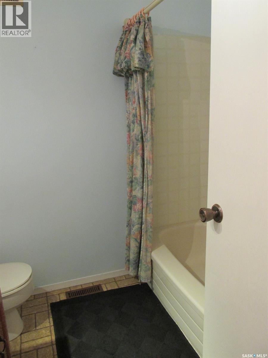 412 Guloien AVENUE, White Fox — photo 18