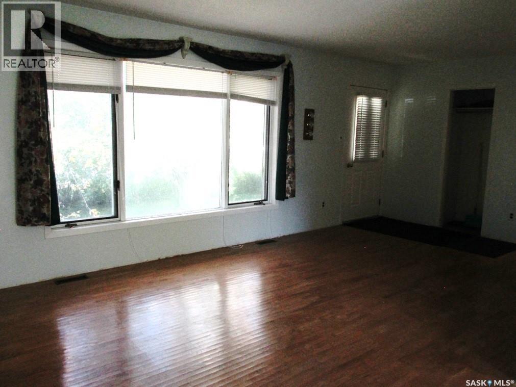 412 Guloien AVENUE, White Fox — photo 4