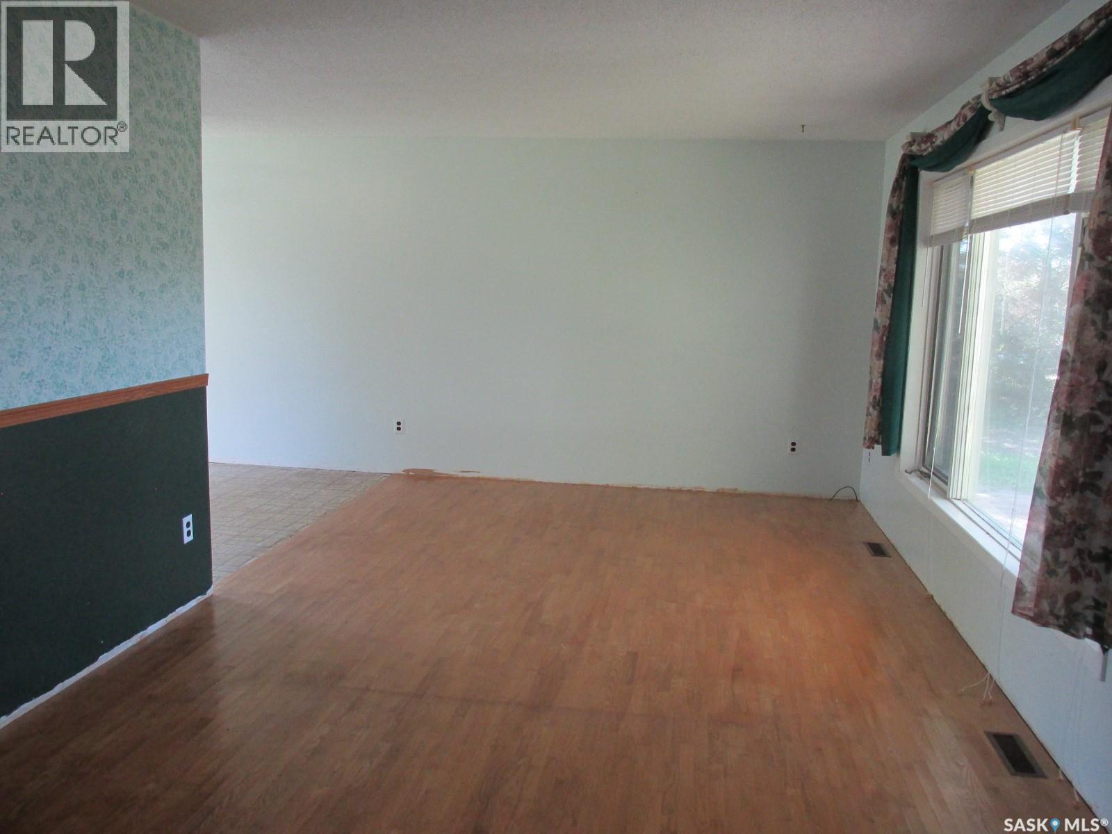 412 Guloien AVENUE, White Fox — photo 5