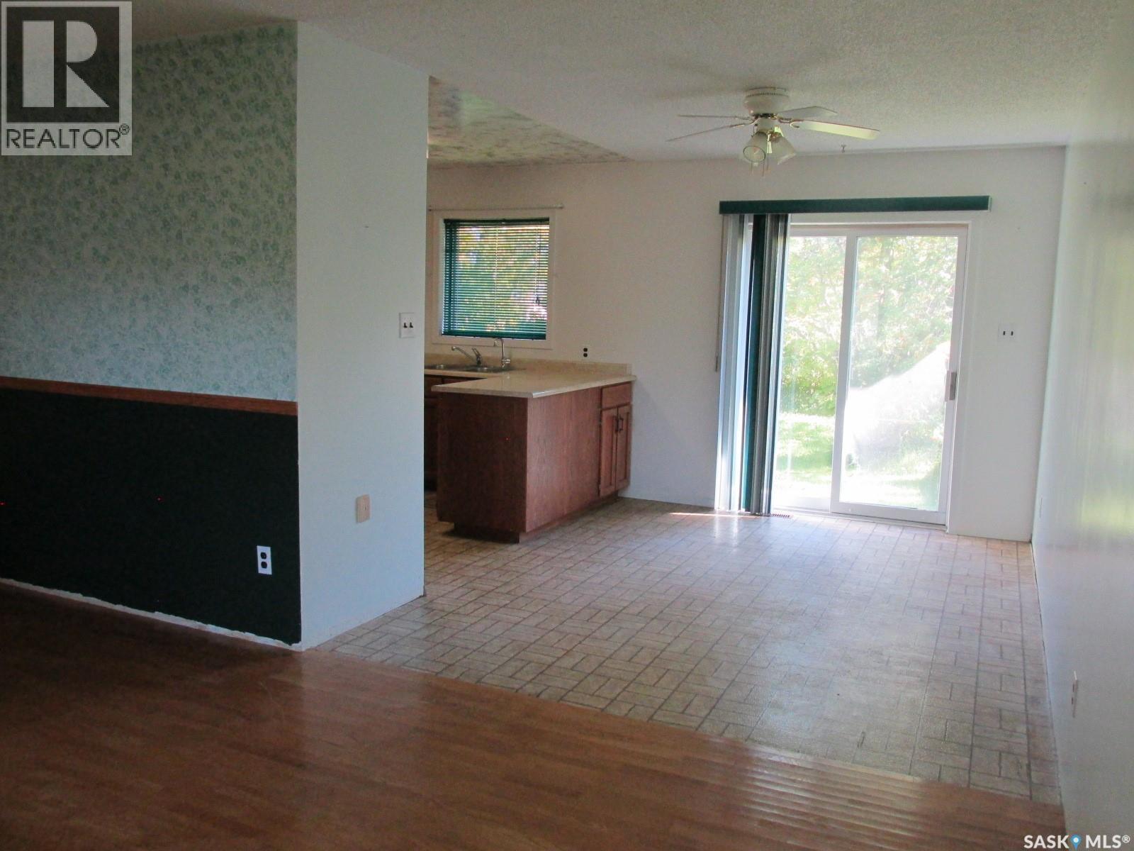 412 Guloien AVENUE, White Fox — photo 6