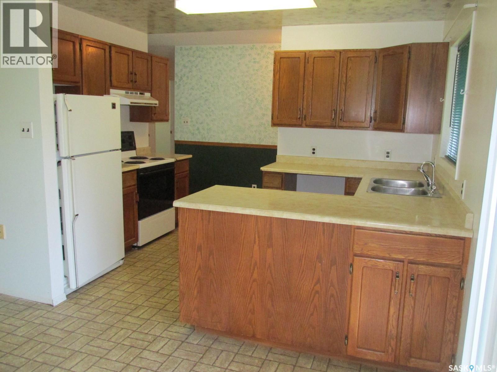 412 Guloien AVENUE, White Fox — photo 7