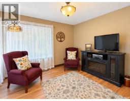 Primary Bedroom - 21 Wilfred Street, Grand Coulee, SK S4M0A3 Photo 6
