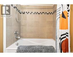 1109 Lillooet Street W, Moose Jaw, SK S6H5A2 Photo 16