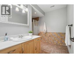 75 Royal Abbey Rise Nw, Calgary, AB T3G4Y5 Photo 40
