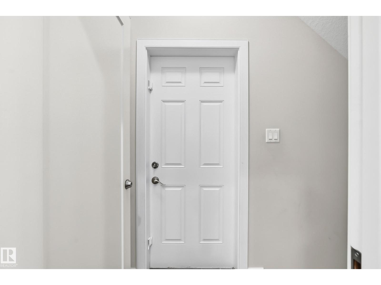 12212 124 ST NW - Image 37