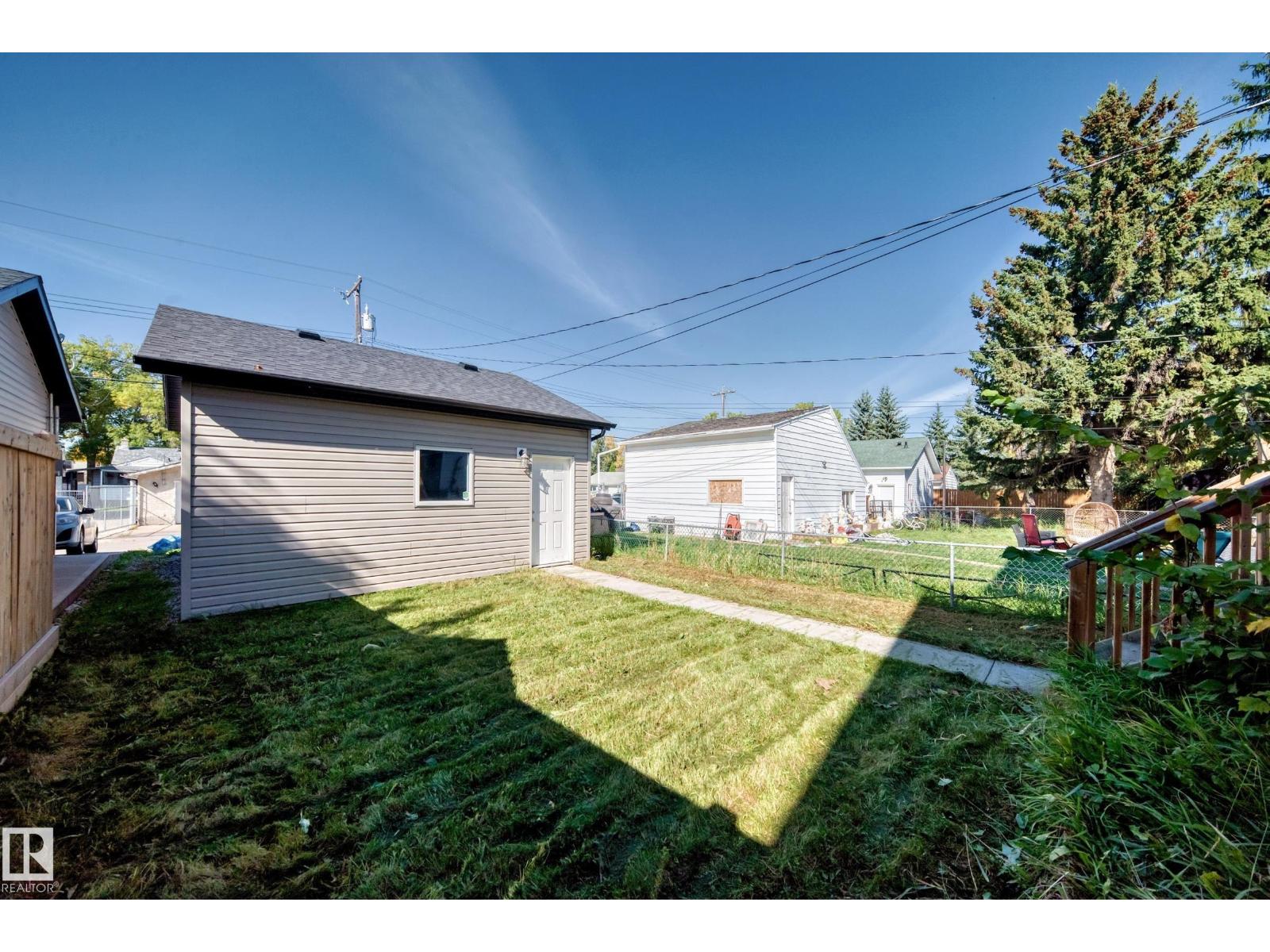 12212 124 ST NW - Image 42