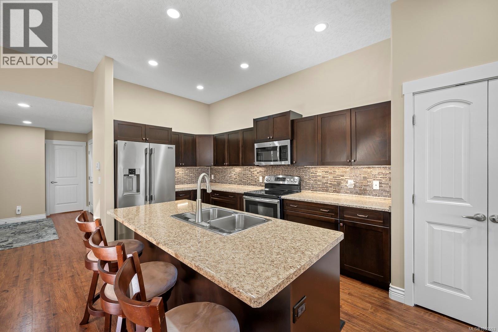 #120 2205 Robert Lang Dr - Image 22