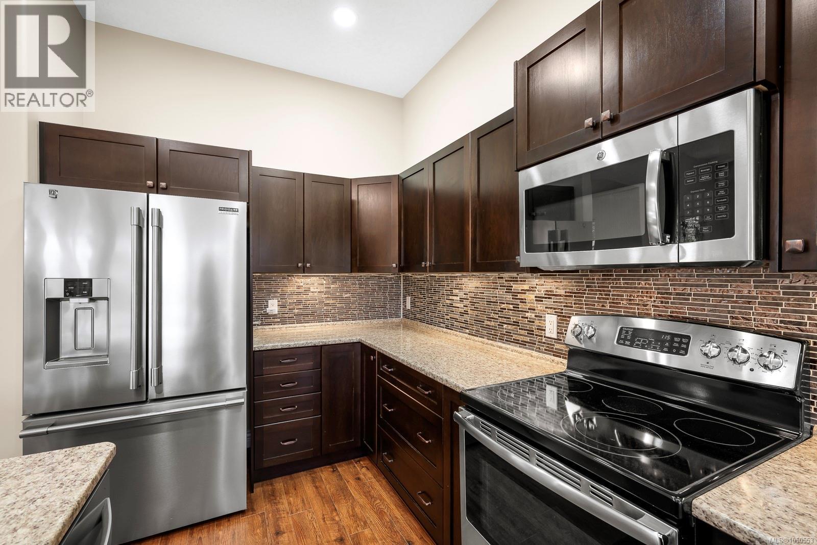 #120 2205 Robert Lang Dr - Image 28