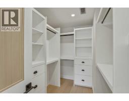 201, 101h Stewart Creek Rise, Canmore, AB T1W0E3 Photo 23