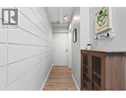 201 341 Mahon Avenue, North Vancouver, BC V7M3E1 Photo 24