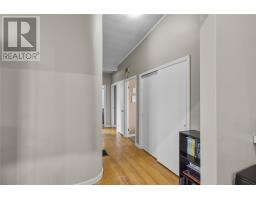 48 Amherst Heights thumbnail 12