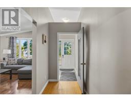 48 Amherst Heights thumbnail 3
