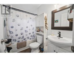 31 Princeton Crescent thumbnail 21