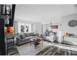 31 Princeton Crescent thumbnail 3