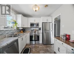 31 Princeton Crescent thumbnail 8