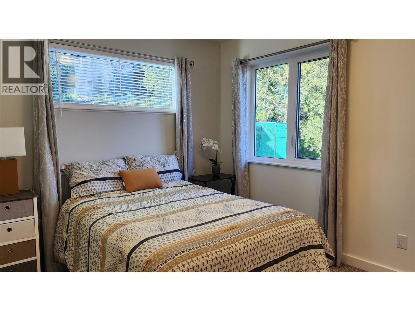 459 Whitman Way - 31