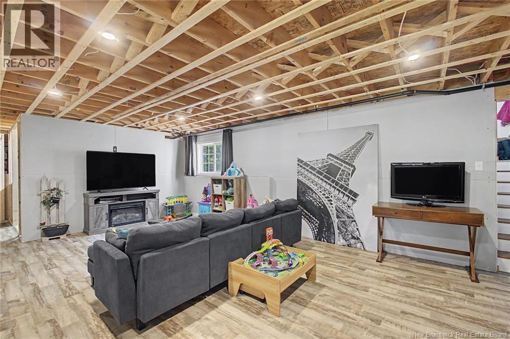 45 Moore Road - 32