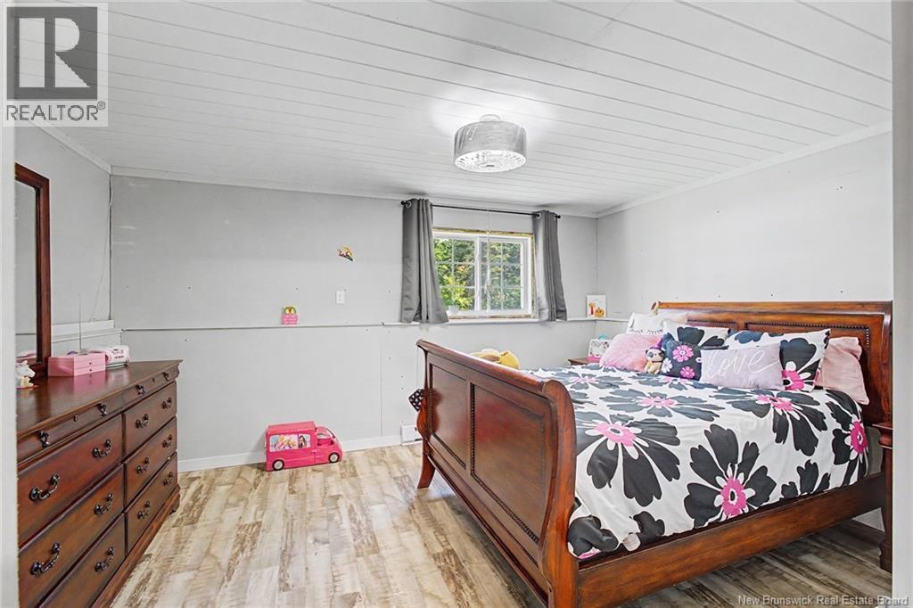 45 Moore Road - 35