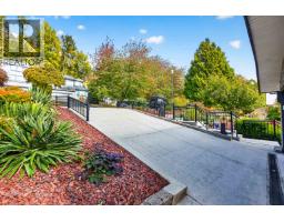 647 Thurston Close, Port Moody, BC V3H4J4 Photo 32
