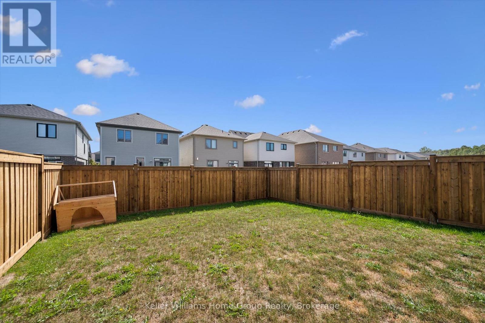 22 HARPIN WAY W - Image 40