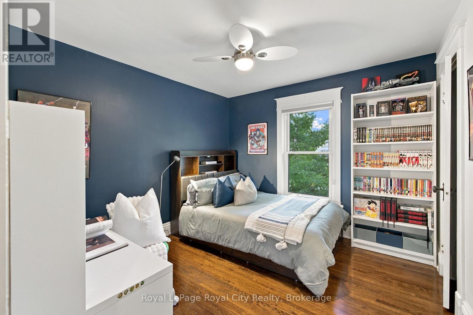 40 LYON AVENUE - Image 26