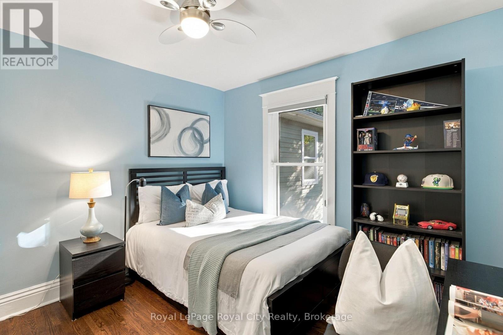 40 LYON AVENUE - Image 30