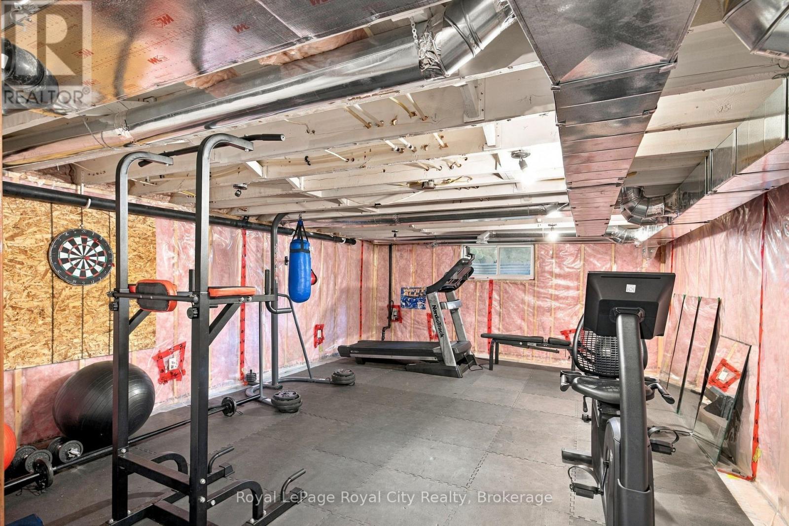 40 LYON AVENUE - Image 37