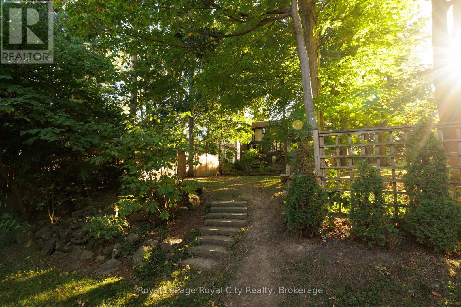 40 LYON AVENUE - Image 39