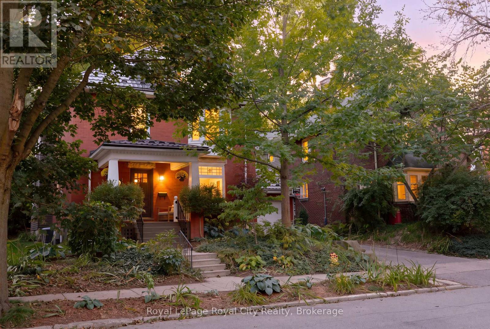 40 LYON AVENUE - 45