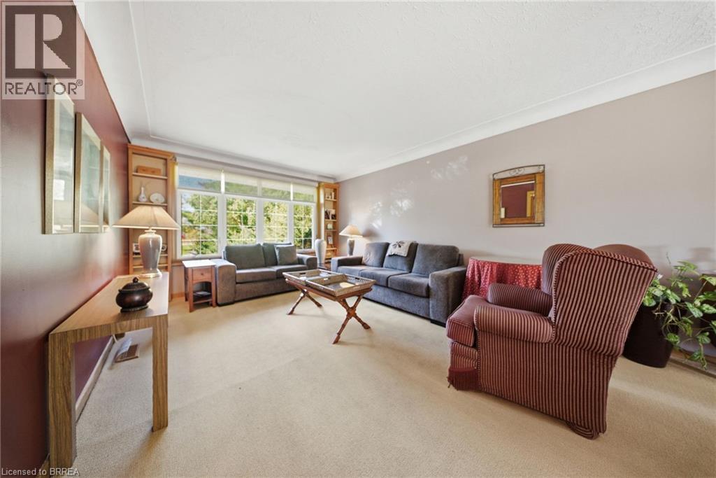 14 FALKLAND Road, Falkland — photo 8