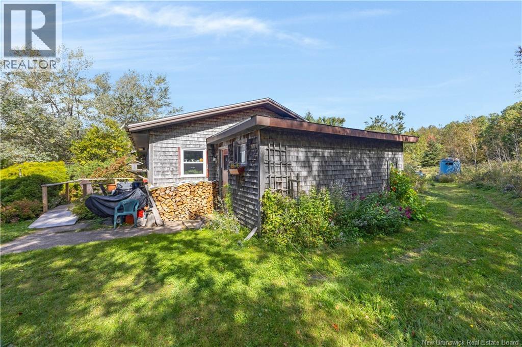 72 River Road - 6