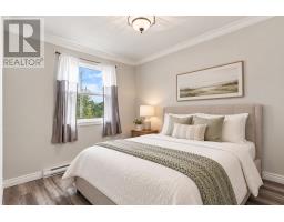 176 Green Acre Drive thumbnail 15
