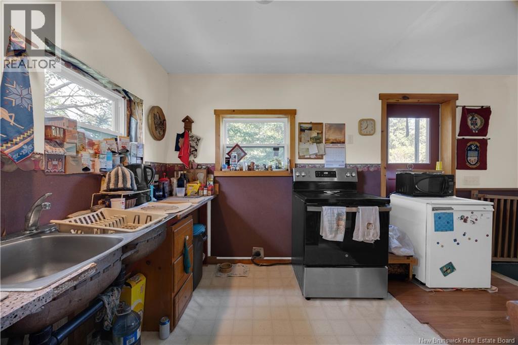 72 River Road - 32