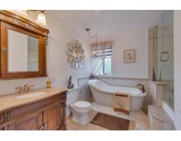 66 Ch. Du Ruisseau, Val Des Monts, QC J8N2B6 Photo 19